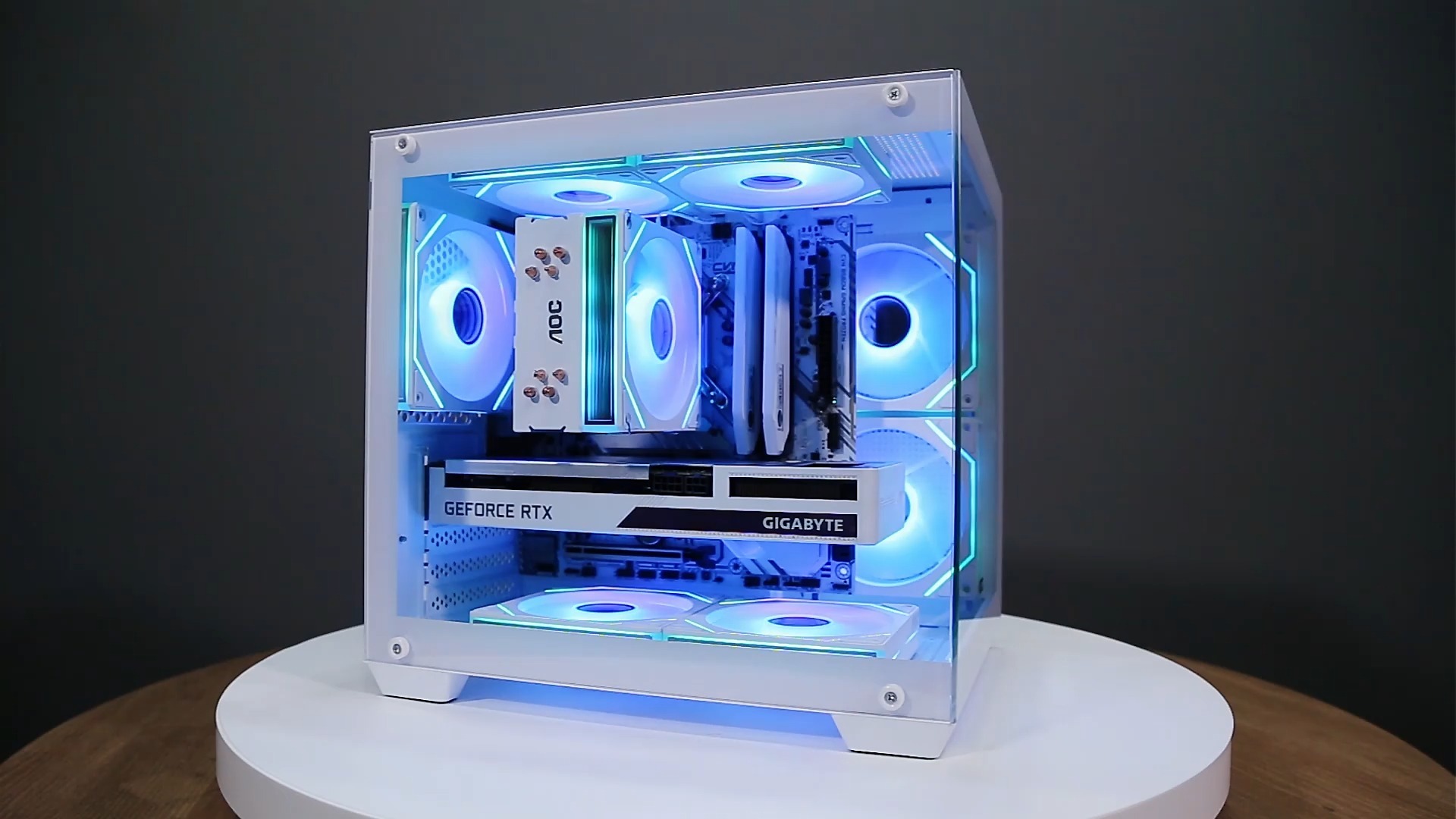 白色海景房+AOC CG381W+M机箱 打造高颜值桌面新标杆